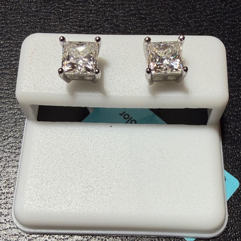 Elegant Sterling Silver 6MM Moissanite Stud Earrings